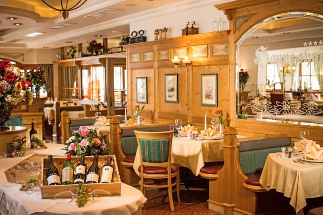 Gemütliche Stuben und Restaurants im Hotel Hanneshof in Filzmoos